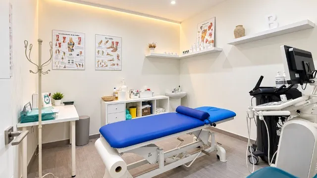 Consulta de fisioterapia con ecógrafo musculoesquelético — Clínica Bailío
