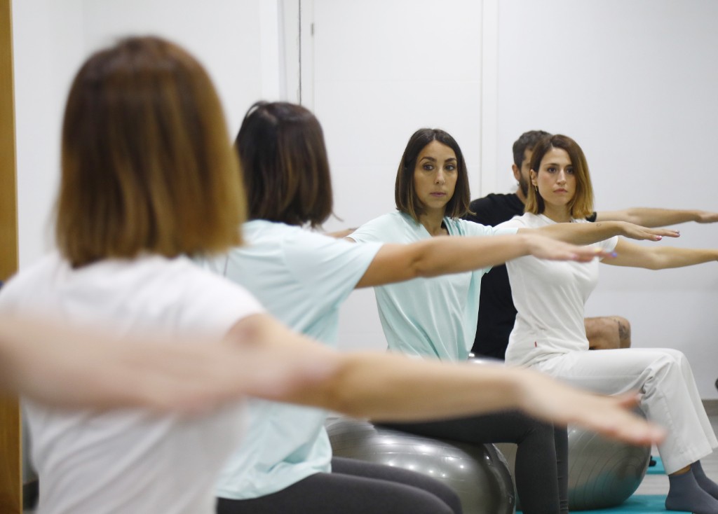 Clases de pilates grupal en Clínica Bailío Córdoba