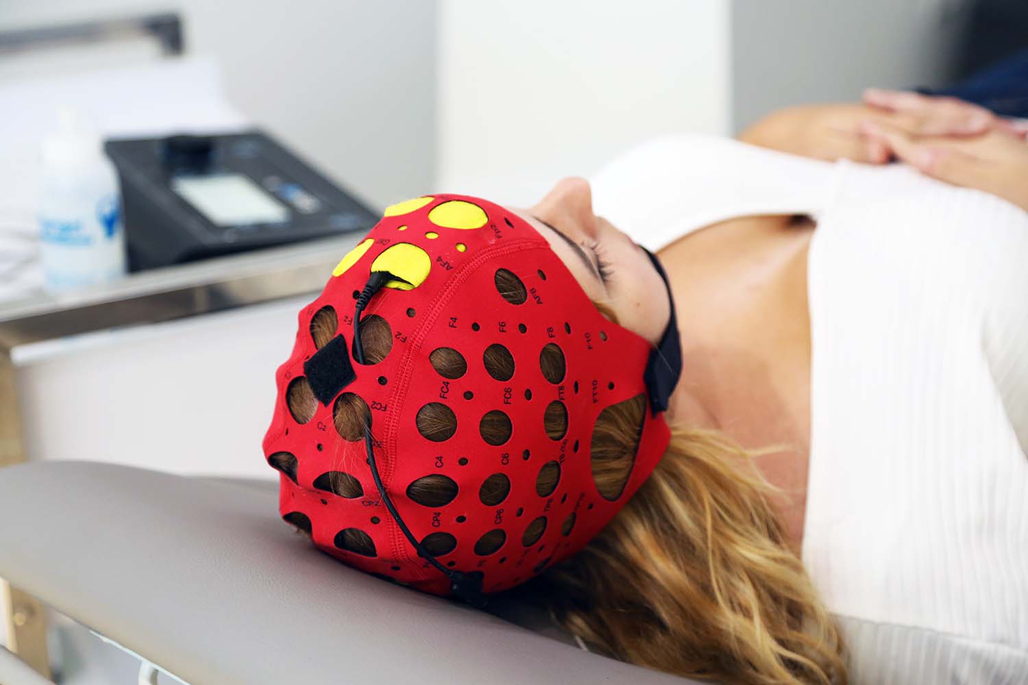 Sesión de estimulación transcraneal tDCS en Clínica Bailío Córdoba