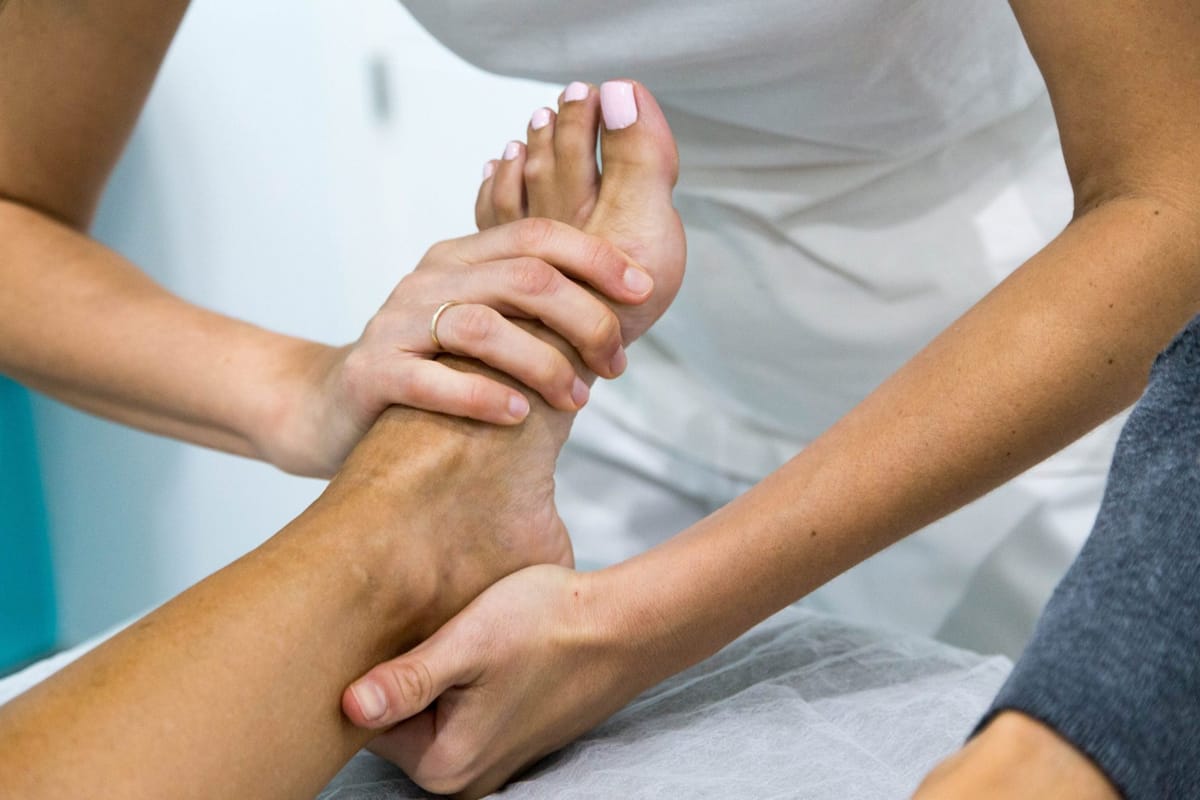 Pie — Clínica Bailío Córdoba