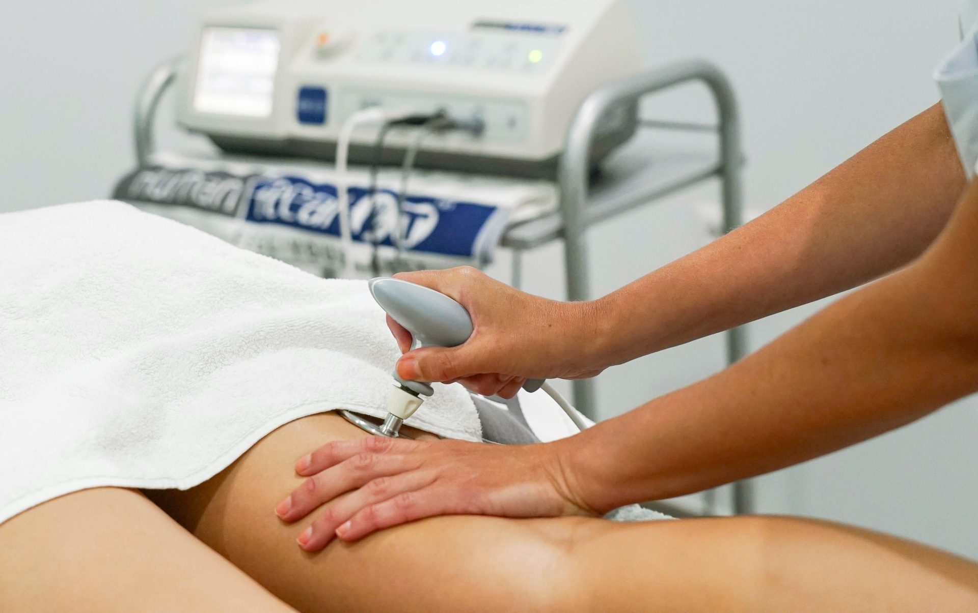 Aplicación de tratamiento antiaging Human Tecar en Clínica Bailío, Córdoba